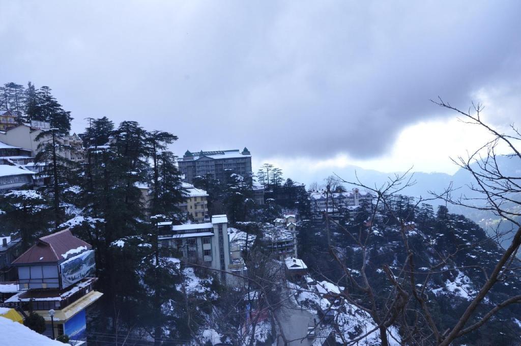 Hotel Prestige Shimla Buitenkant foto